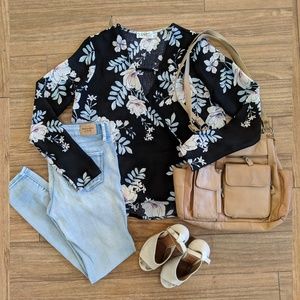🖤 Black Floral Long Sleeve Wrap Crossover Top - S
